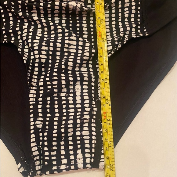 NWT Calvin Klein Woman’s Full Coverage Pleated Panel One Piece Swimsuit Size 6 - Picture 6 of 13